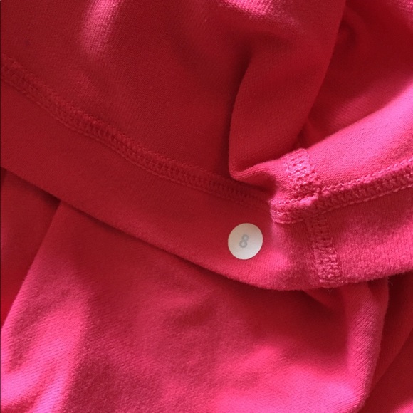 Lululemon Top 8 - Picture 3 of 3
